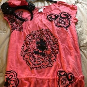 Disney Mickey shirt